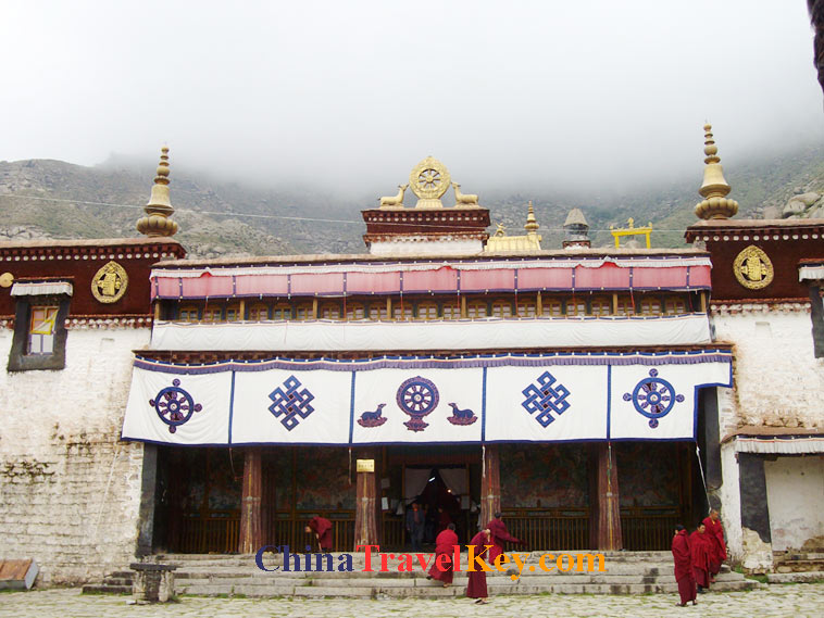 photo of lhasa sera monastery