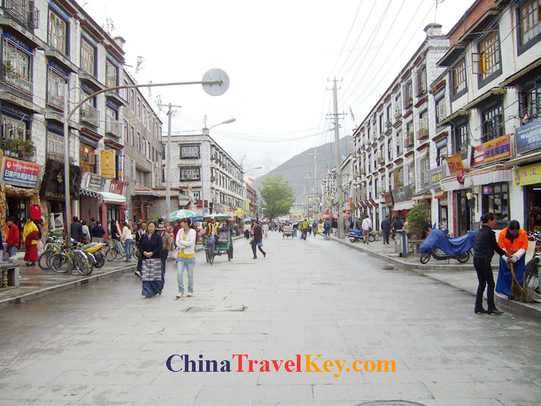 photo of lhasa street