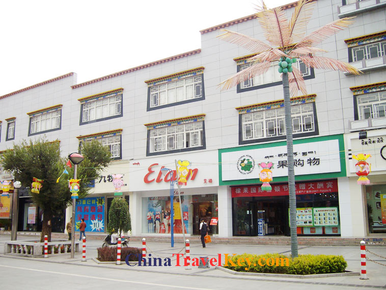 photo of lhasa street