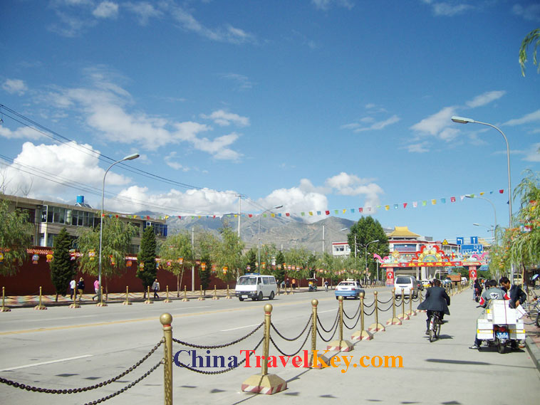 photo of lhasa street
