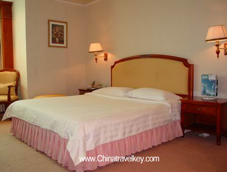 Guestroom of Phoenix Hotel Nanning
