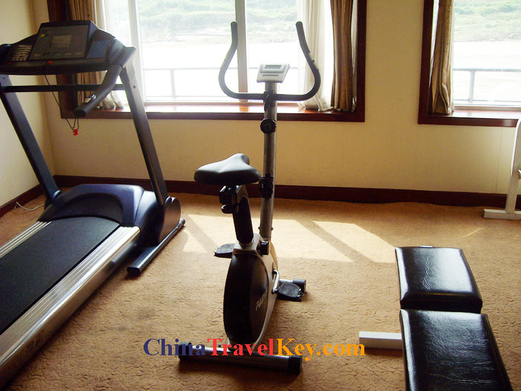 photo of Yangtze River oriental king ship gymnasium