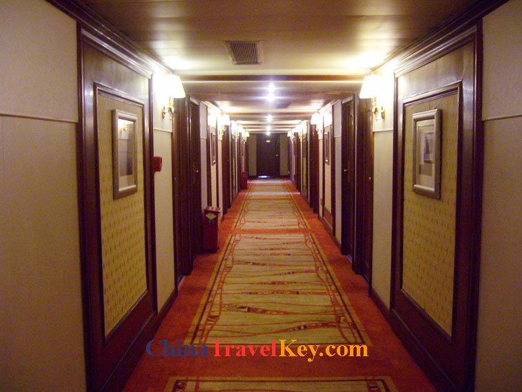photo oriental king ship inside