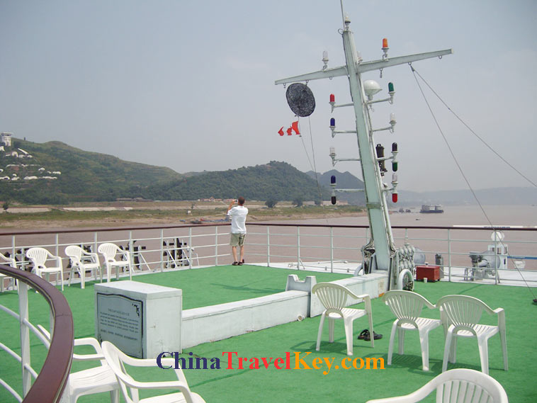 photo of oriental king ship outside
