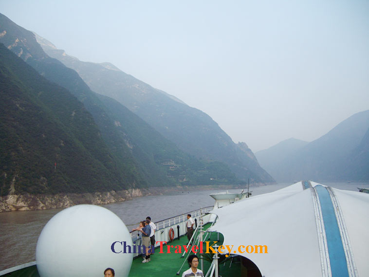 photo of Yangtze River qutang gorge