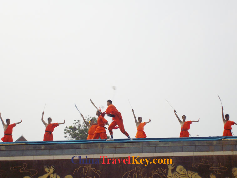 dengfeng shaolin kongfu show