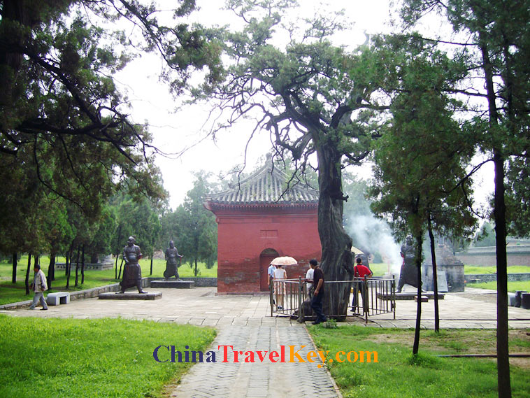 photo of dengfeng zhongyue temple