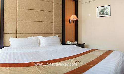 Guestroom of New Pearl River Hotel Guangzhou