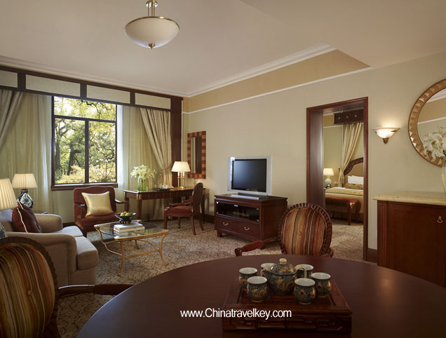Guestroom of Shangri-La Hotel Hangzhou