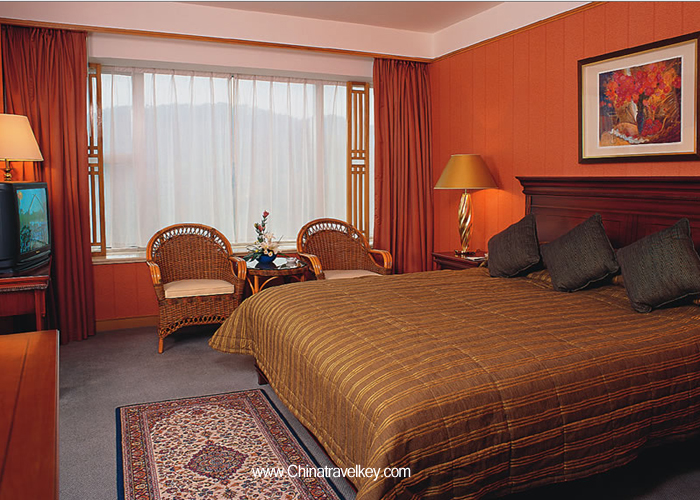 Guestroom of Zhejiang World Trade Center Hotel Hangzhou