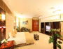 Guestroom of Grand Hotel Overseas Traders Club Hefei 