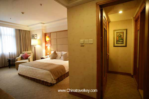 Guestroom of Grand Hotel Overseas Traders Club Hefei