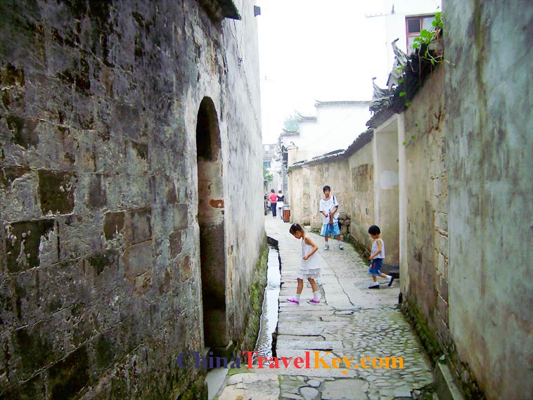 photo of huangshan hongcun village