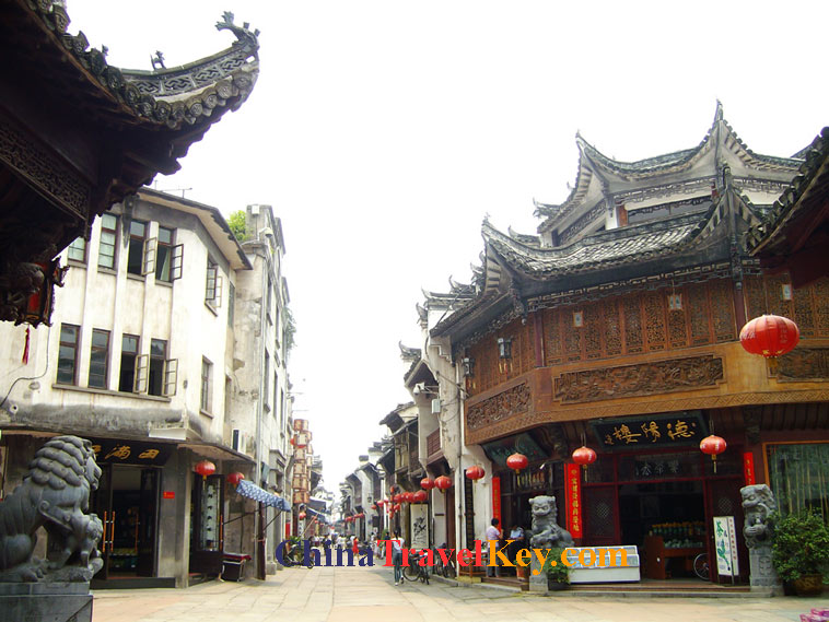 photo of huangshan tunxi street