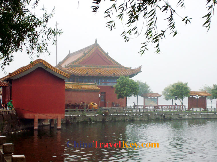 photo of kaifeng dragon pavilion