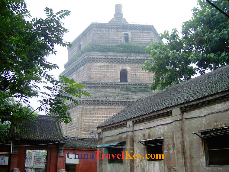 photo of kaifeng fan pagoda