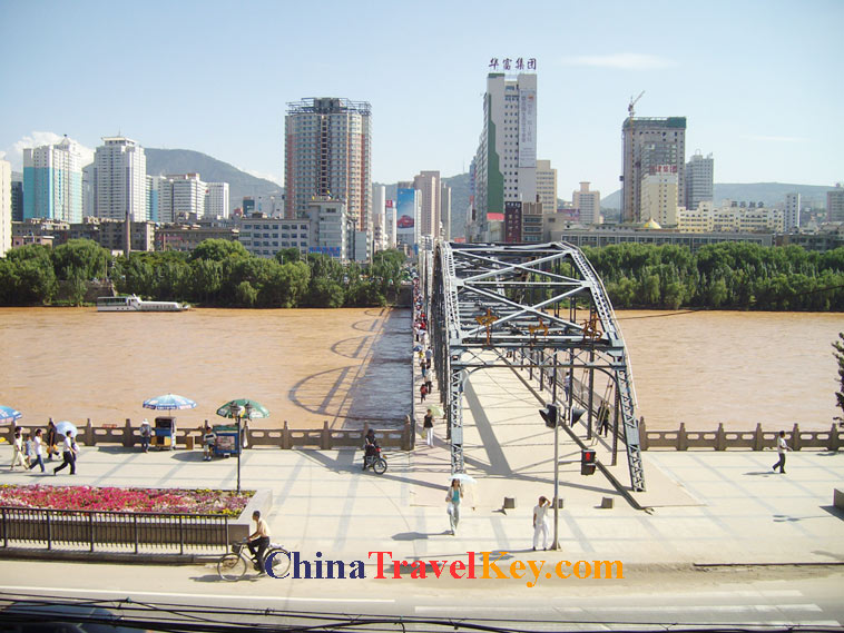 photo of zhongshan bridge