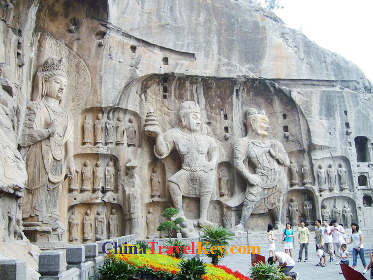 photo of luoyang longmen grotto