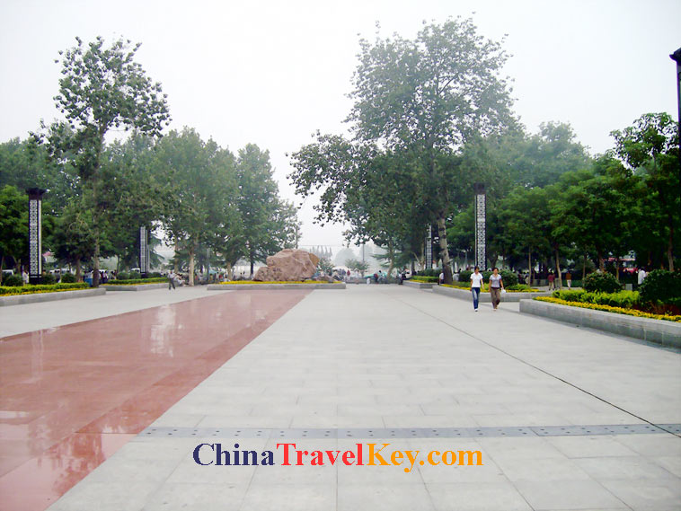 photo of luoyang street