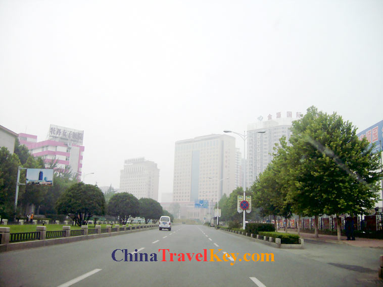 photo of luoyang street