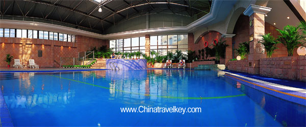 Pool of Crowne Plaza Nanjing Hotel & Suites