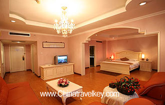 Guestroom of White Palace Hotel Nanjing 