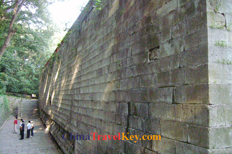photo of nanjing ming tomb