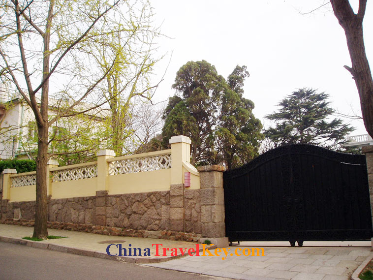 photo of qingdao badaguan scenic area
