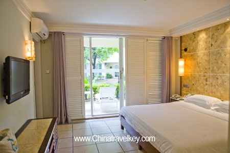 Guestroom of Palm Beach Resort & Spa Sanya