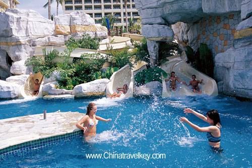 Pool of Resort Horizon Sanya