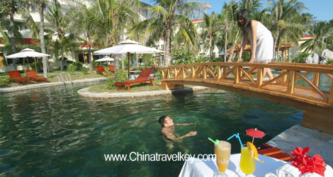 Pool of South China Hotel Sanya