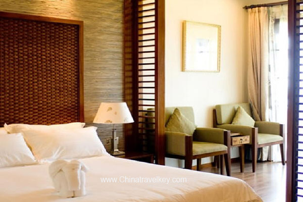 Guestroom of Guangdong Hotel Shanghai
