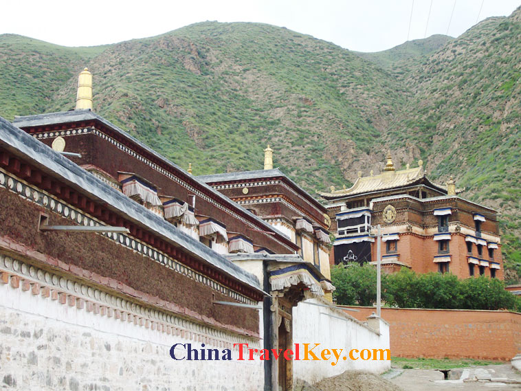 photo of labrang monastery